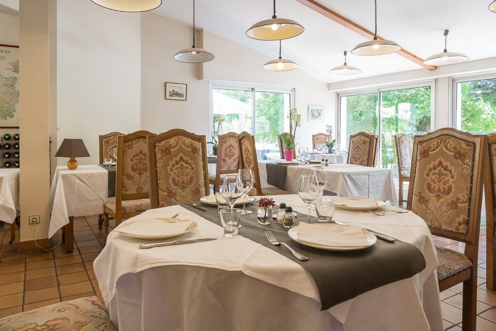 Hotel Les Platanes Etauliers Zewnętrze zdjęcie